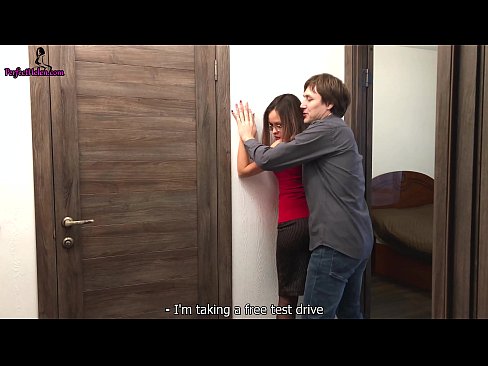 ❤️ Sexy Realtor Sensuly Jerks rẹ obo ati fokii Lakoko ti o n ta iyẹwu Rẹ - Krempai ☑ Iwa onihoho furo ❌️❤